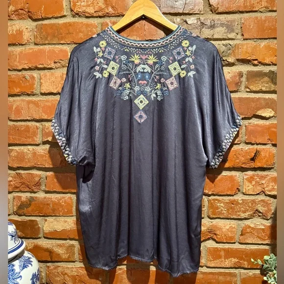 Johnny Was Black Embroidered Top - Picture 5 of 8